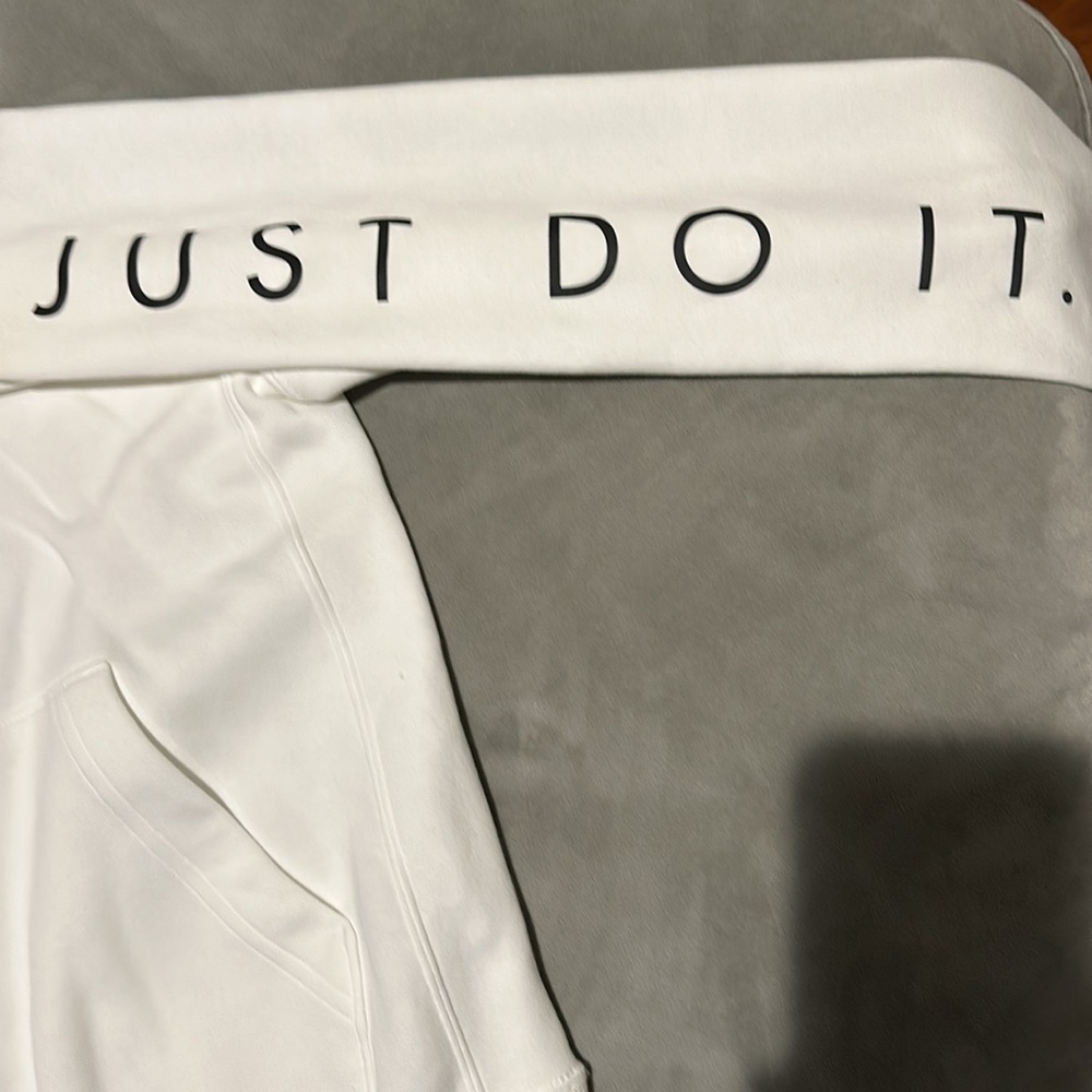 Brand new Men’s Nike Hoodie White/Black Size Small F38 - Picture 2 of 3